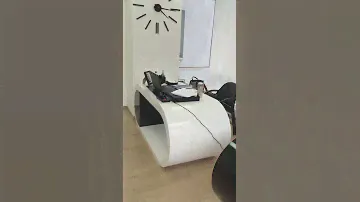 Офисные столы из искусственного камня